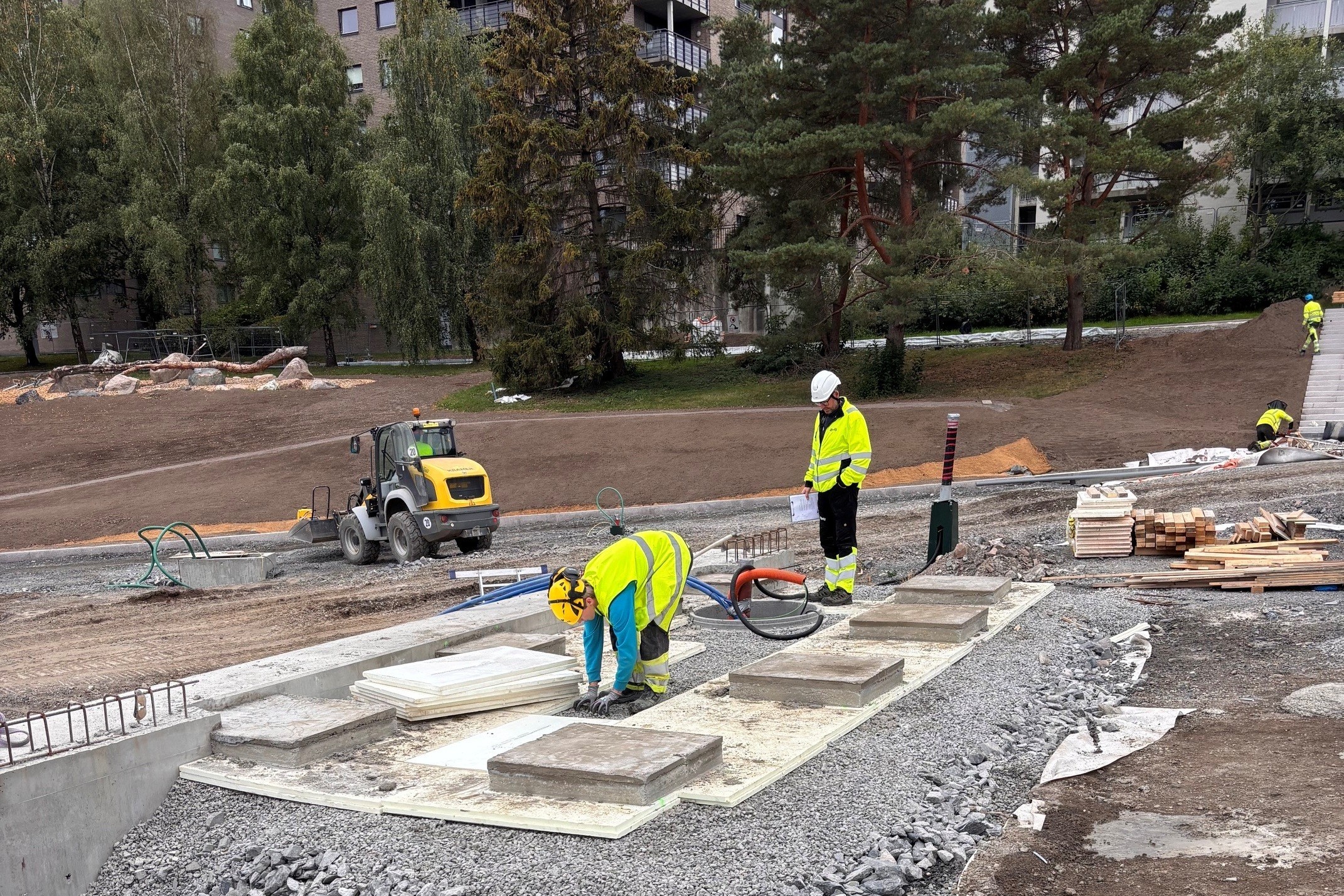 Punktfundament - 8 betongfundament  forberedelser. horisontalt.jpg
