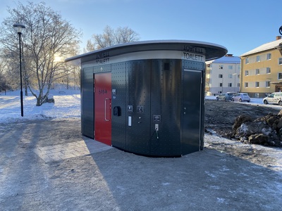 Offentlig toalett på plats i Katrineholm.jpg